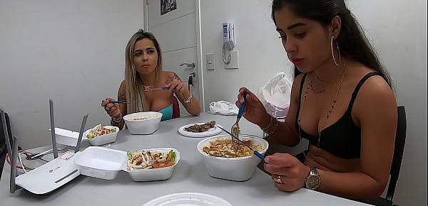  Entre um video e outro a gente para para comer sem parar a putaria - Izabela Pimenta